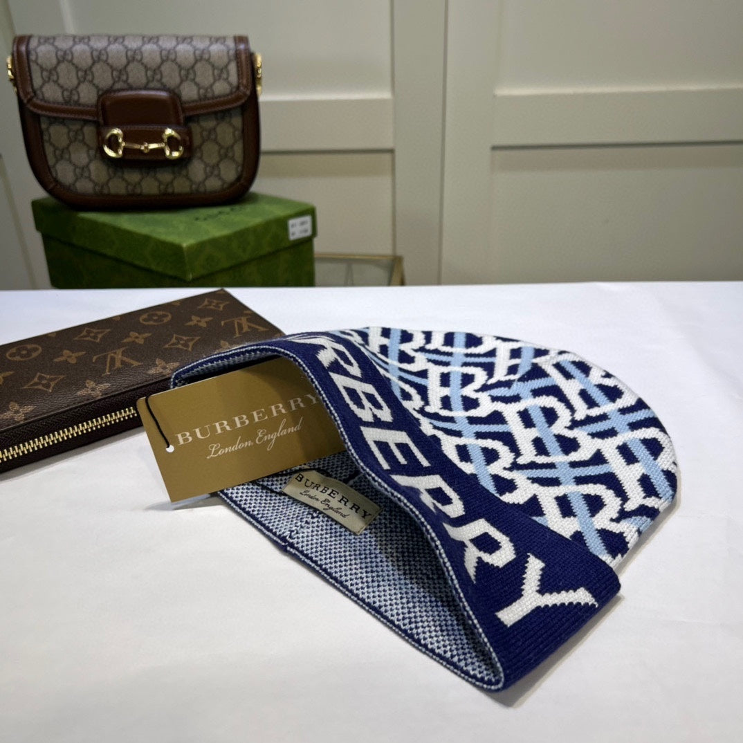 Burberry zimska kapa